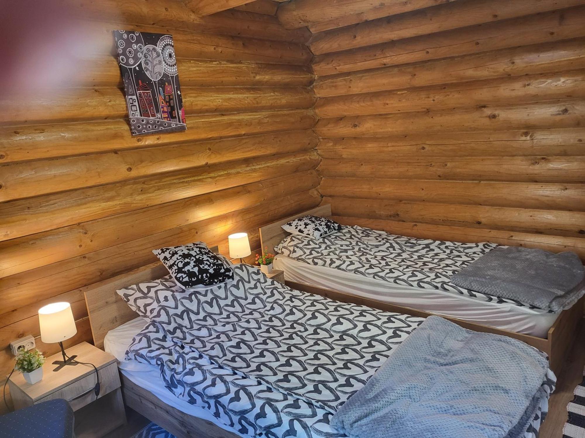 Woodhouse Apartment Eger Luaran gambar