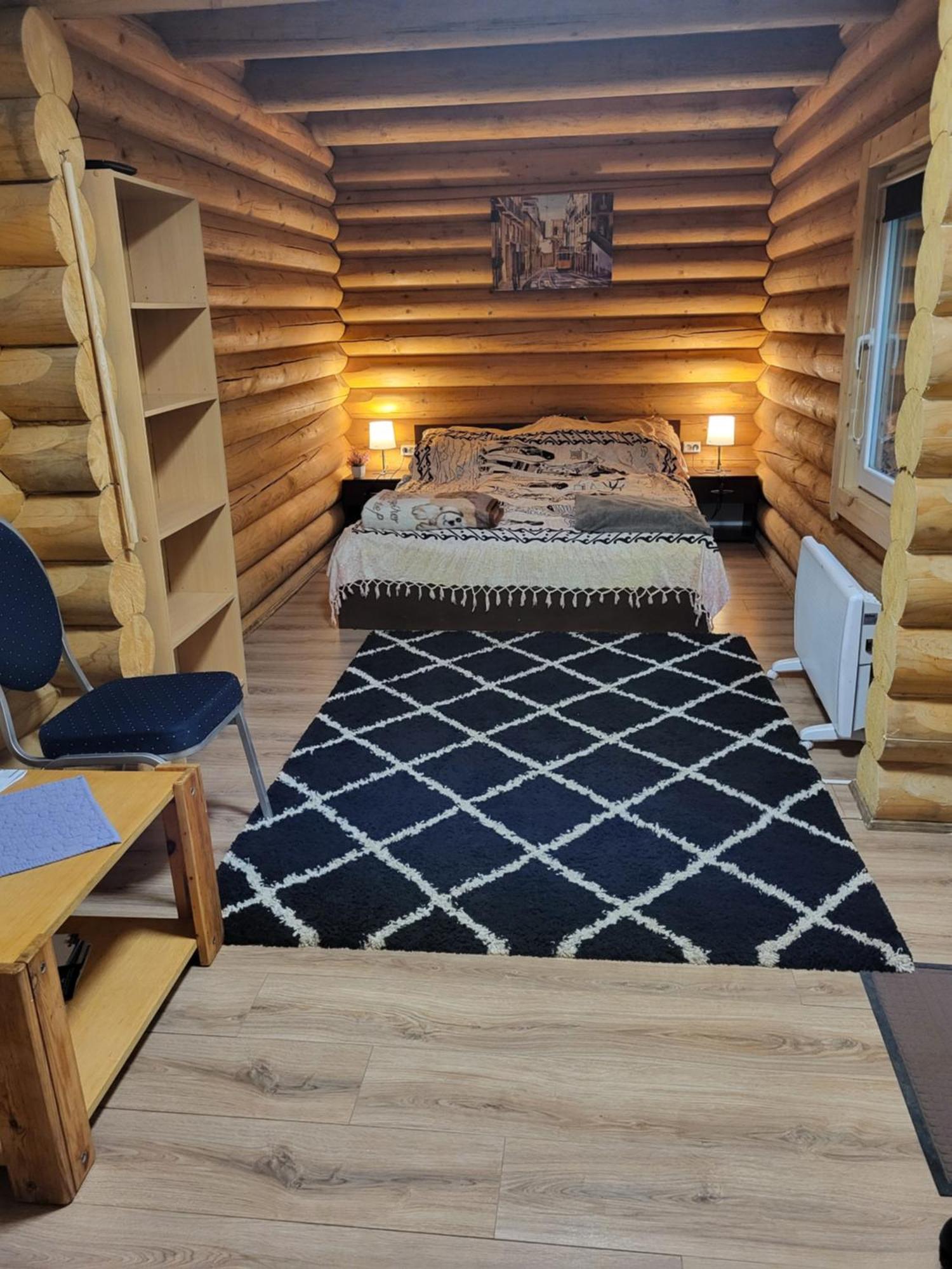 Woodhouse Apartment Eger Luaran gambar