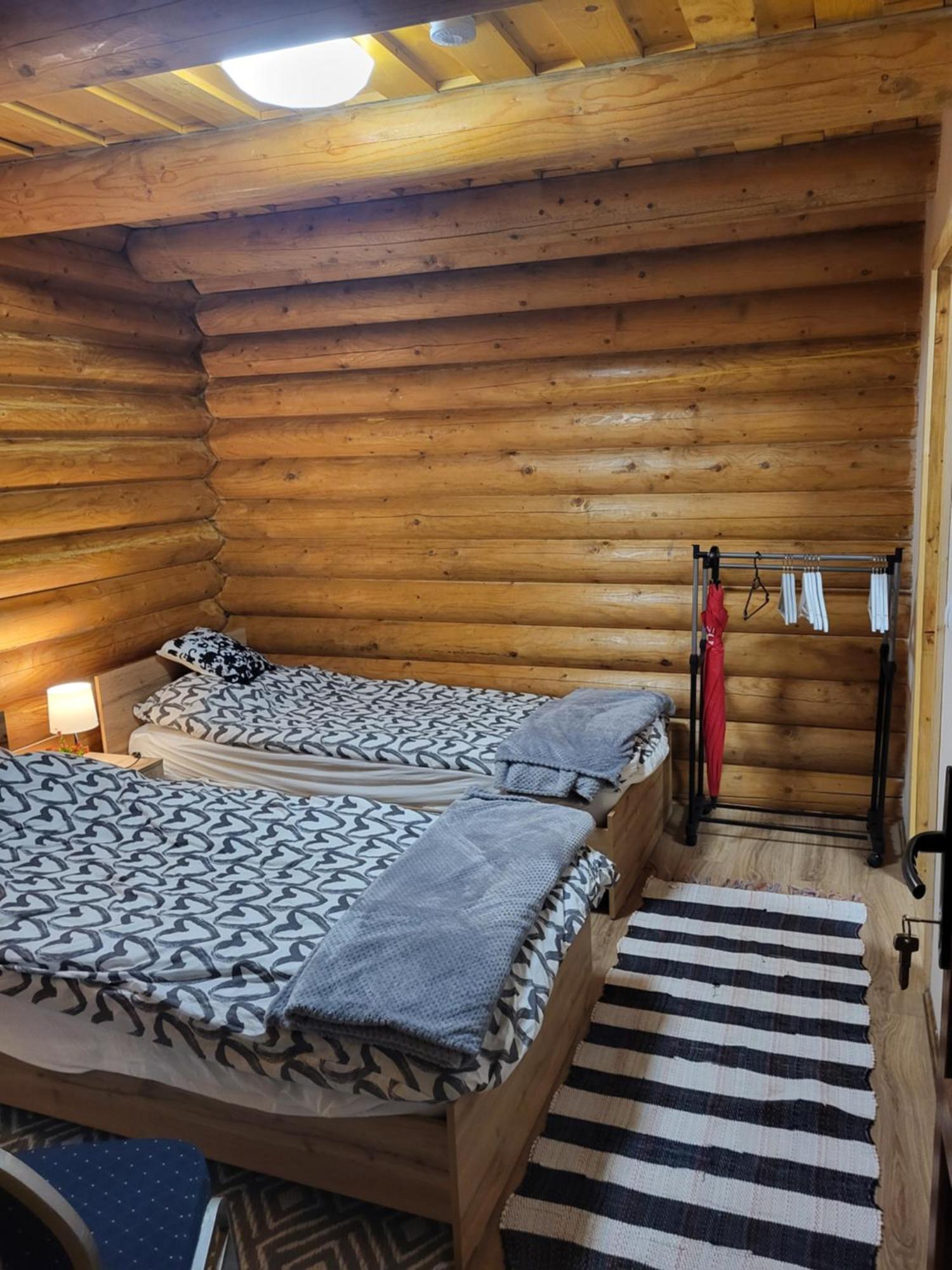 Woodhouse Apartment Eger Luaran gambar